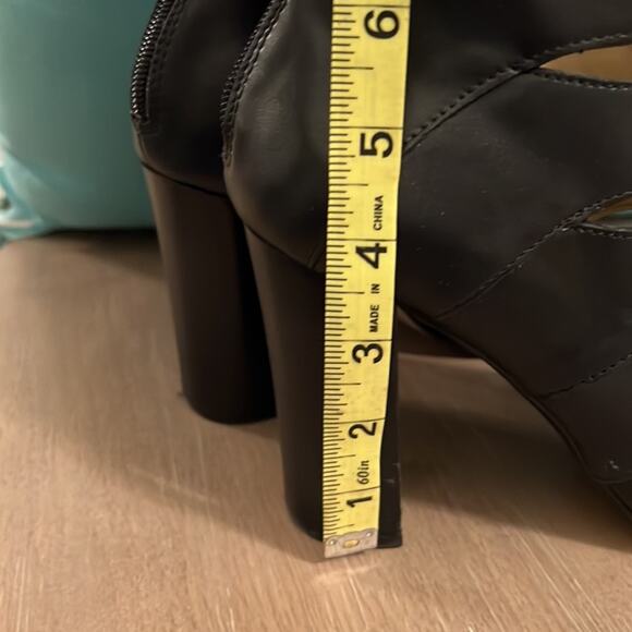 Adrienne Vittadini 4” Block open toed heels black booty Size 9m - Picture 8 of 8
